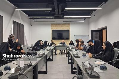 ماندگاری رشادت بانوان ایران و اسلام با زبان شعر | برگزاری نشست «عصر شعر بانوان عاشورایی» با شاعران آیینی کشور در مشهد