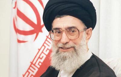 صدها نفر مثل علی خامنهای در این راه جان و آبرو خواهند داد...