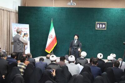  خبرنگار متعهد در نظام جمهوری اسلامی نقش انبیا را دارد