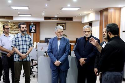 وزیر فرهنگ و ارشاد اسلامی از خبرگزاری تسنیم بازدید کرد - تسنیم