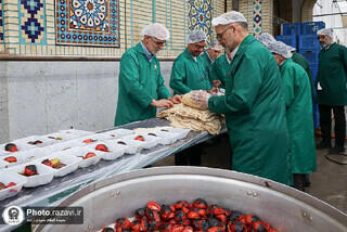  آغاز خدمت‌رسانی موکب کفشداران حرم رضوی به زائران