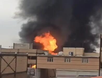  حریق گسترده در یک واحد صنعتی در شهرک صنعتی نصیرآباد بهارستان؛ ۴ نفر مصدوم شدند