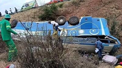  دست‌کم ۲۱ نفر در تصادف دو اتوبوس کشته شدند