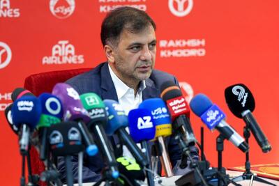 کریمی: قرارداد نکونام یک ساله است