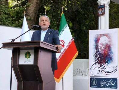 جهان باید ایران را با فردوسی، حافظ، سعدی، عطار و فرشچیان بشناسد