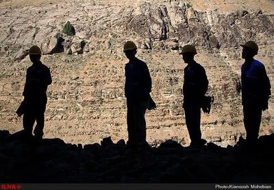  دشمنی مافیای پیمانکاران با تبدیل وضعیت کارگران/ قرارداد‌های «خرید خدمات» غیرقانونی‌ست