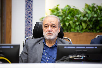  معیشت مردم و صیانت از ارزش‌های اخلاقی دو اولویت اصلی جامعه است