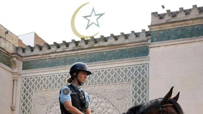  تداوم تعطیلی مسجدی در فرانسه؛ افزایش نگرانی از محدودیت آزادی بیان و مذهب