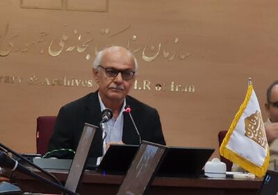 هاشم آقاجری: ۱۲۰ سال پس از مشروطه همچنان در تعلیق بین رعیتبودگی و شهروندی هستیم/ انقلاب ۵۷ محصول منطقی کودتای ۲۸ مرداد بود