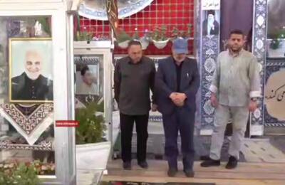 فیلم/ حضور سخنگوی سپاه بر سر مزار شهید سلیمانی