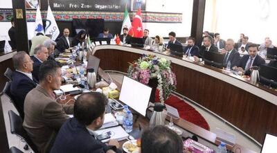 زیرساخت های لجستیکی مرز بازرگان متناسب با تجارت و ترانزیت انجام شود