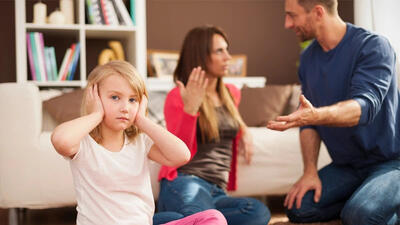  چگونه درگیری‌های خانوادگی را در حضور کودک مدیریت کنیم؟