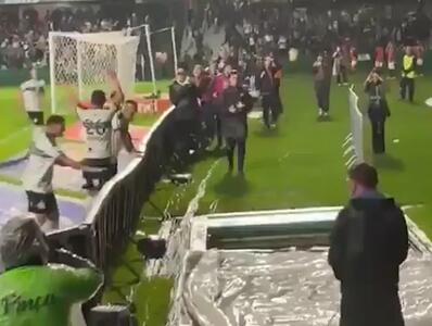  سقوط هولناک بازیکن فوتبال هنگام شادی گل + فیلم - سلام نو