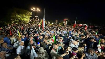  حماسه آفرینی مردم انقلابی شهر شهباز در تجمع‌های شبانه + فیلم