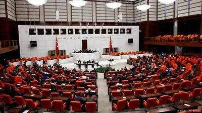 اپوزیسیون ترکیه خواستار رایگیری پارلمانی درباره توافق مکه شد
