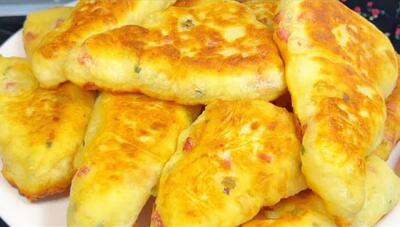 طرز تهیه پیراشکی سیب زمینی فوری فقط با ۱ عدد سیب زمینی