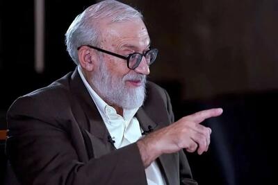 نامه کمیته رسانه هیات مذاکره کننده به جبلی درباره اظهارات محمدجواد لاریجانی: او بارها به صداوسیما دعوت شده و با اطلاعات ناکافی، نکاتی را مطرح کرده/ وی انشاءالله به دلیل ناآگاهی، یک نسبت دروغ به آقای قالیباف داد و مدعی شد که رئیس تیم مذاکراتی گفته که تنگه را در قبال محاصره باز کنیم/ صداوسیما که باید به خوبی با رویکرد وی آگاهی داشته باشد، چرا باز هم اصرار به حضور این فرد دارد؟