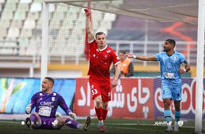 پرسپولیس برای فسخ قرارداد دنیل گرا به توافق نزدیک میشود