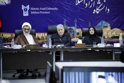  توان علمی دانشگاه آزاد اسلامی پای کار بازسازی و پیشرفت کشور می‌آید