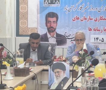  برادر شهید صارمی: خبرنگاران باید در مسیر حق و حقیقت قلم بزنند