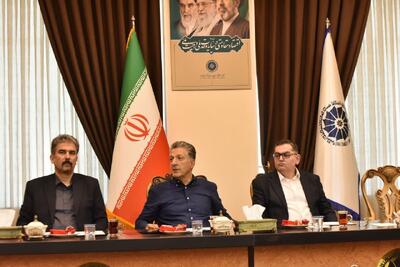 رییس اتاق بازرگانی ارومیه: زمینه حضور محصولات آذربایجانغربی در بازارهای جهانی فراهم شود