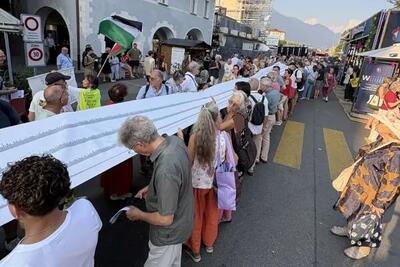  پرچم فلسطین در جشنواره لوکارنو بالا رفت؛ کفنی به یاد ۶۰ هزار شهید غزه