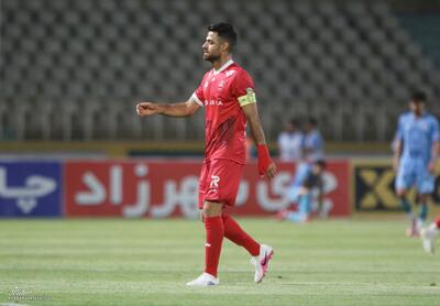  پورعلی گنجی به قولش به پرسپولیسی‌ها وفادار ماند