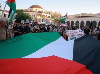 تظاهرات صدها یونانی در حمایت از فلسطین و علیه همکاری با اسرائیل در آتن