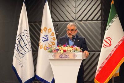 کدخدایی: سیاسیون در مسیر ماندگاری اندیشههای رهبری گام بردارند