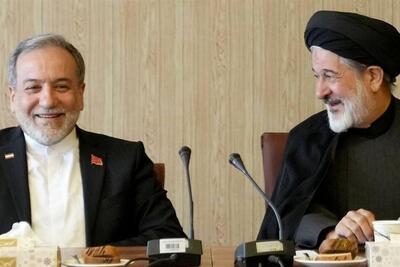  نشست هم اندیشی جمعی از اساتید و فضلای حوزه علمیه قم با وزیر امور خارجه - تسنیم