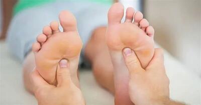 پوستهپوسته شدن پا همیشه نشانه خشکی پوست نیست!