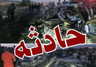 ۱۸ مصدوم در تصادف اتوبوس و کامیون در شمال فارس