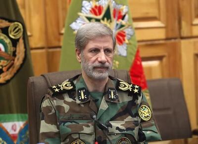 پیام فرمانده کل ارتش به فرماندهان جدید نیروهای مسلح: بیتردید، این انتصابات که در مقطعی حساس و سرنوشتساز صورت گرفته/ امید است که شاهد تحکیم هر چه بیشتر اقتدار دفاعی و بازدارندگی کشور باشیم