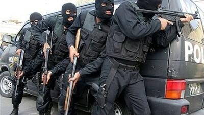 ببینید/ لحظه انتقال گروگانگیر خیابان ولیعصر (عج) تهران پس از دستگیری توسط پلیس نوپو