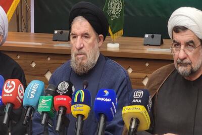 شایعات پایان اجتماعات شبانه باطل است و این حرکت مردمی با قوت ادامه دارد