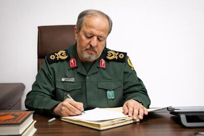 پیامهای تبریک سرپرست وزارت دفاع در پی انتصاب فرماندهان جدید نیروهای مسلح