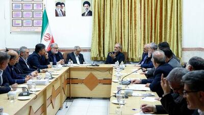 بهرهبرداری از پنلهای خورشیدی ۱۲۰۰ مدرسه در استان تهران