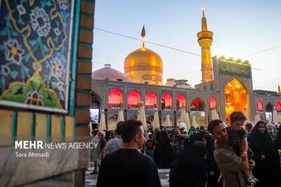 نوای ماتم و سوگواری در حرم امام رضا در شب رحلت پیامبر اکرم