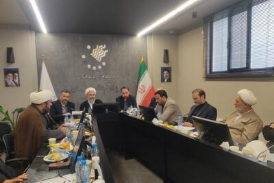 نخستین روز سفر جمعی از اعضای کمیسیون اصل ۹۰ و فراکسیون زیارت مجلس به مشهد | از دیدار با نماینده ولی فقیه در استان تا گپ و گفت با نوآوران