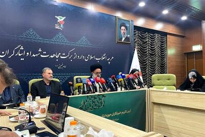 خبرنگاران پیشقراولان جنگ رسانهای هستند