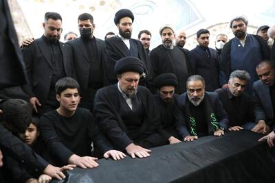 عکس: مراسم تشییع و تدفین همسر آیت الله موسوی بجنوردی (ره) در حرم امام خمینی (س)