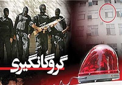 ببینید| گروگانگیری در خیابان ولیعصر تهران - تسنیم