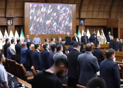 دبیر تذکر داد، 4 نفر انصراف دادند!
