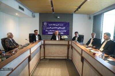  ارائه بیش از ۵۶۰ مشاوره حقوقی رایگان در فارس/ پیگیری حذف محدودیت انتخاب وکیل در پرونده‌های امنیتی
