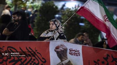 نباید کنشگری تاریخی مردم را به سطح سیاسی تنزل داد