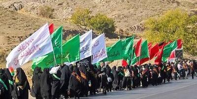زائران پیاده حرم رضوی در مسیر نیشابور به مشهد
