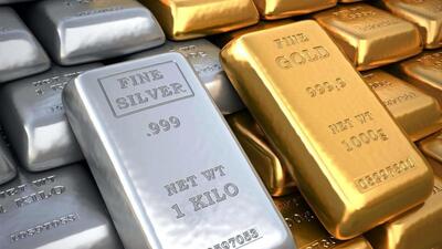 سرمایهگذاری روی طلا یا نقره؟ کدام ریسک کمتری دارد؟