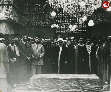 عکس/ نماز میت بر پیکر ملکه جهان، مادر احمدشاه، در کربلا؛ ۷۸ سال قبل