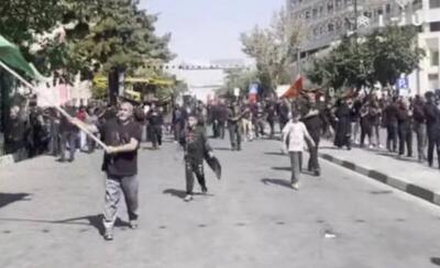  فیلم/ حرکت دسته‌های عزاداری به سوی حرم امام رضا(ع)