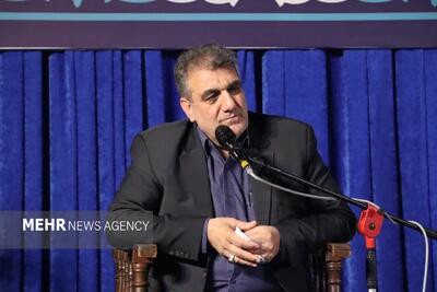  کولیوند: سیره شهدا باید چراغ راه خدمت به مردم باشد